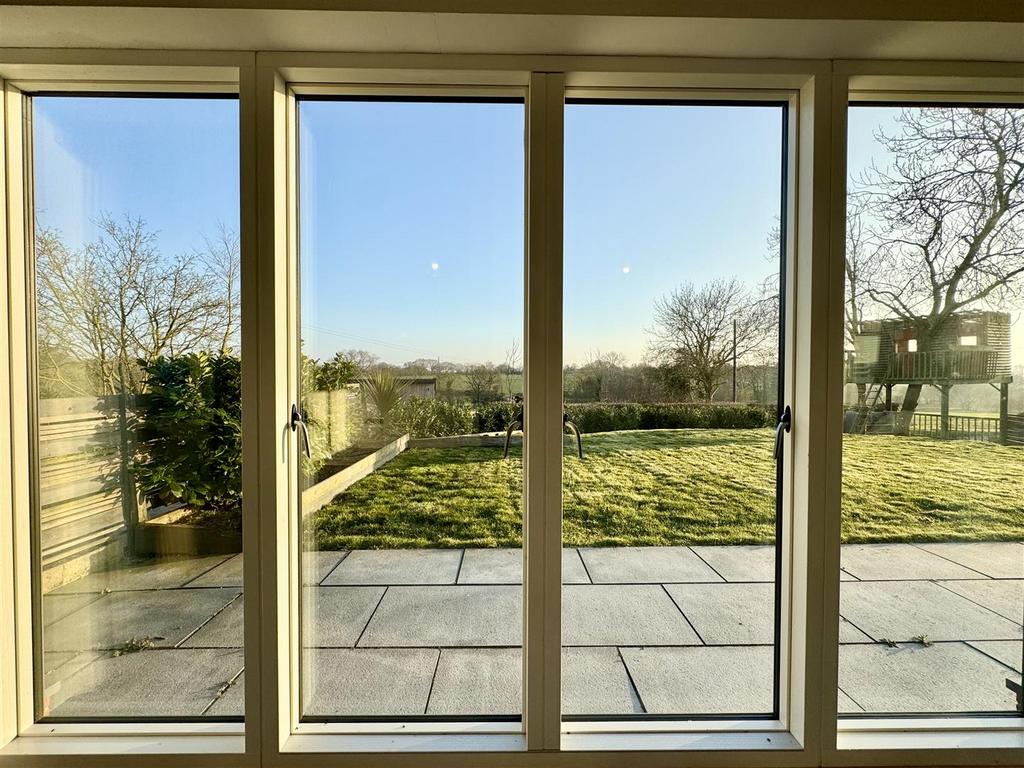 Temp Image1h8ioq.jpg