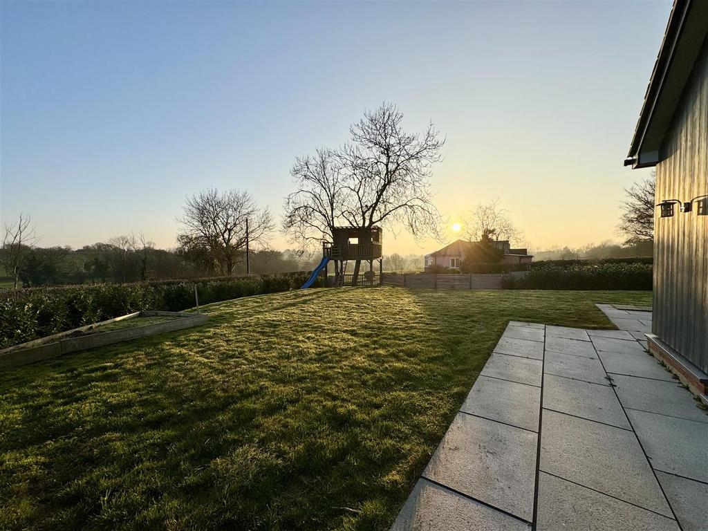 Temp Imageds5ioc.jpg