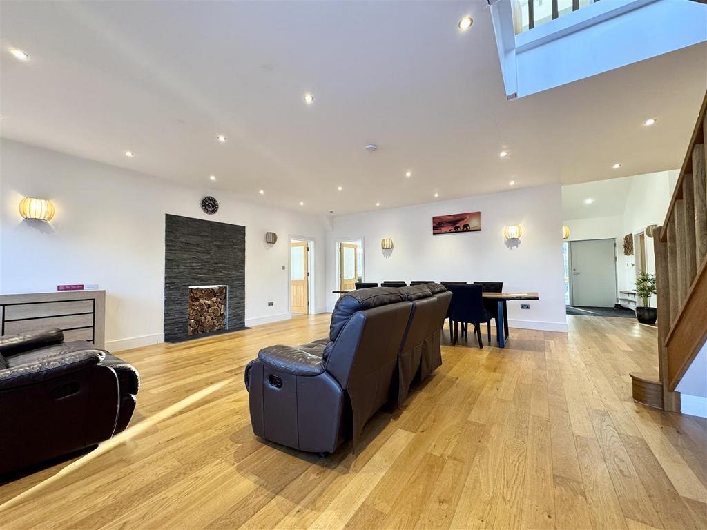 Temp Image L2 TZJw.jpg