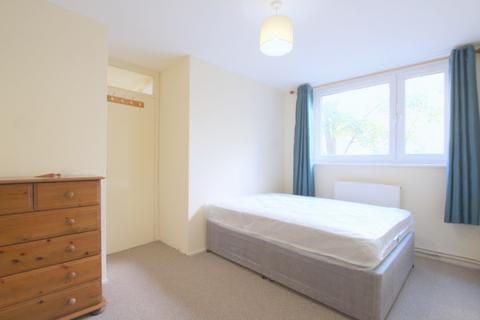 3 bedroom flat to rent, Parkham Street, London SW11
