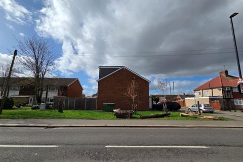 undefined, Roseheath Road, Hounslow TW4