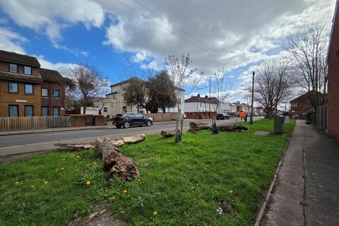 undefined, Roseheath Road, Hounslow TW4