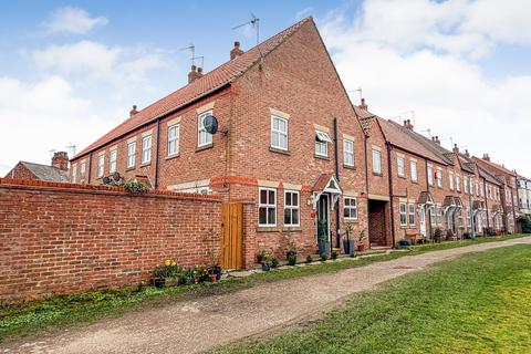 3 bedroom end of terrace house for sale - Marin Court, Beverley HU17