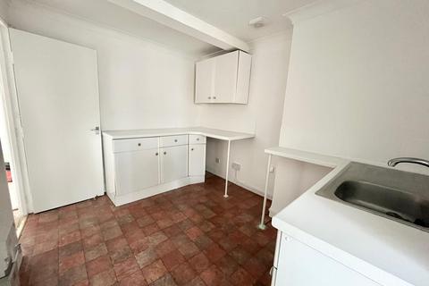 Flat to rent, Hythe Street, Dartford, DA1 1BX