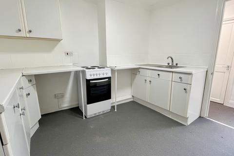 Studio to rent, Hythe Street, Dartford, DA1 1BX