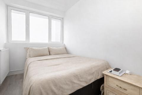 3 bedroom apartment for sale, Angell Road, London