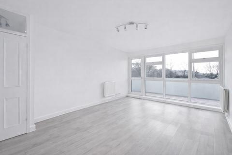 3 bedroom apartment for sale, Angell Road, London