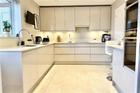 3 bedroom bungalow for sale, Hampton Close, Toton, NG9 6LL