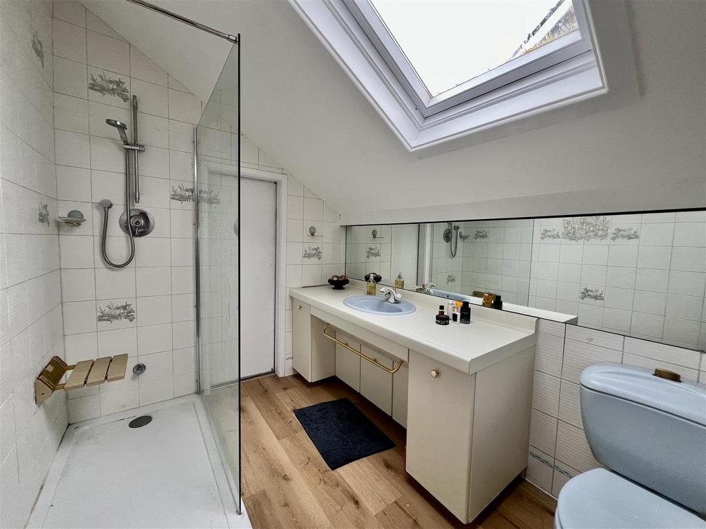 Ensuite
