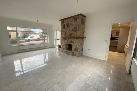 3 bedroom detached house for sale, Pontardulais Road, Tycroes, Ammanford