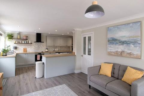 undefined, Ravendale Close, Holton-Le-Clay