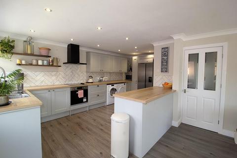 undefined, Ravendale Close, Holton-Le-Clay