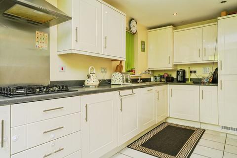 undefined, Barnpear Court, Tuffley, Gloucester, Gloucestershire, GL4