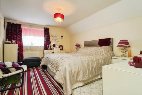 undefined, Barnpear Court, Tuffley, Gloucester, Gloucestershire, GL4