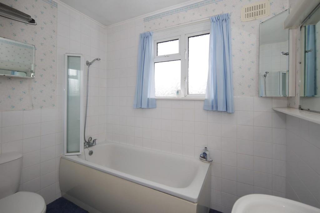 65 Stirling Avenue CV32-14.jpg