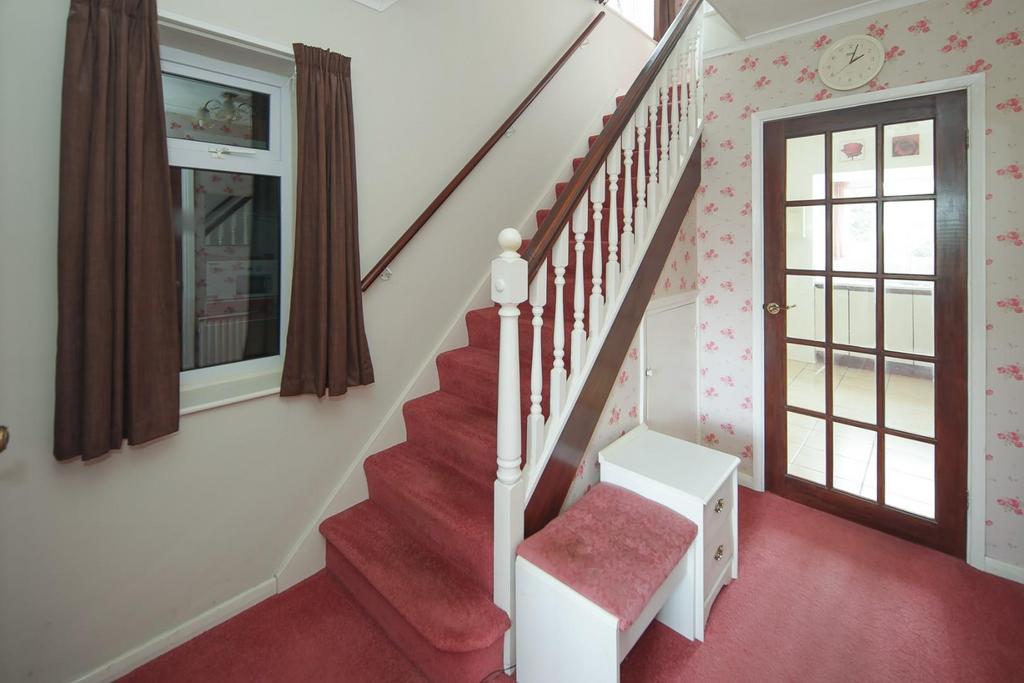65 Stirling Avenue CV32-2.jpg
