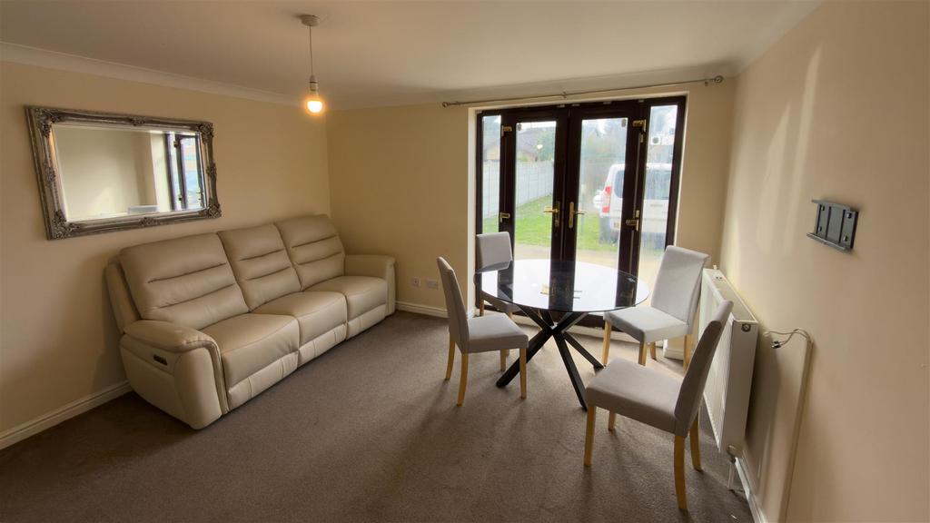 Apartment in Cambridge, Chesterton - View 4