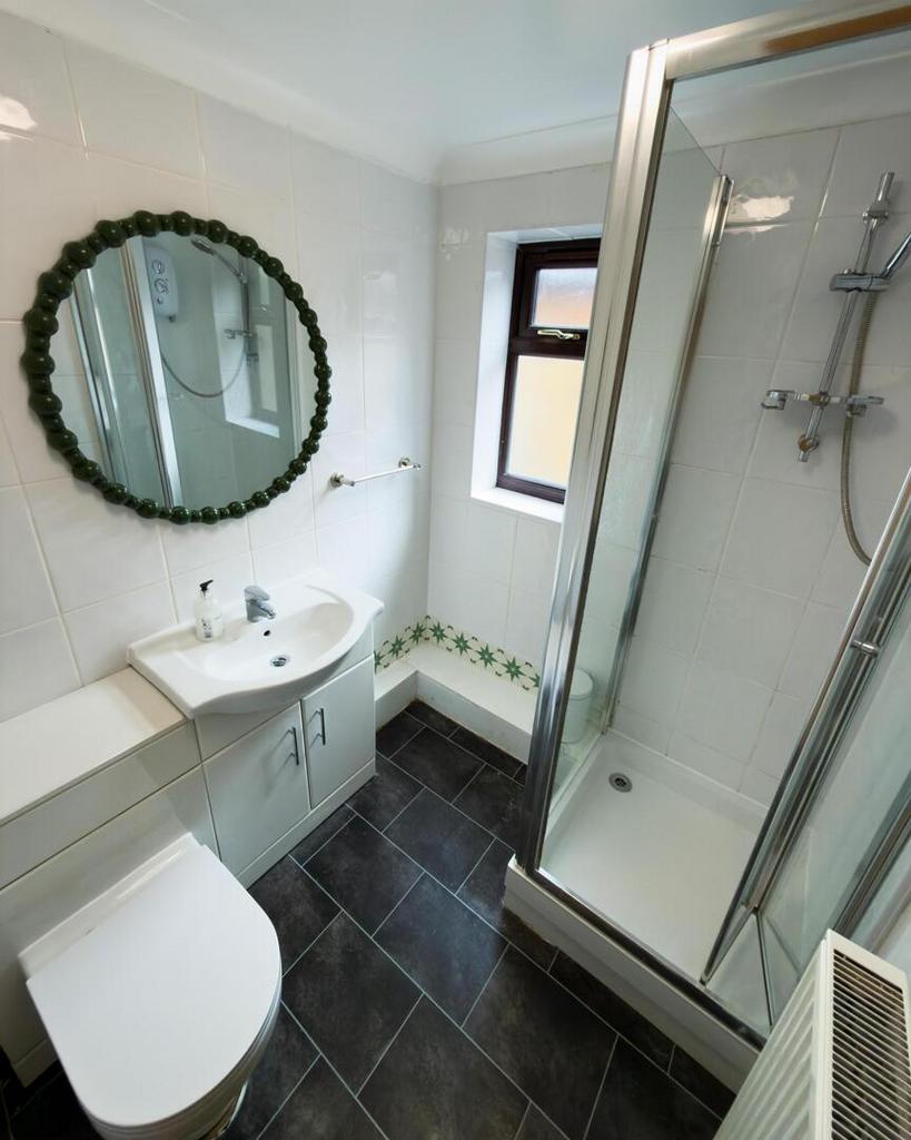 Apartment in Cambridge, Chesterton - View 6