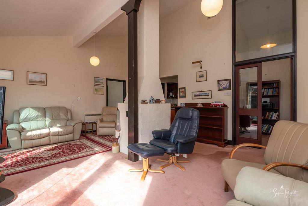 Open-Plan Sitting Room