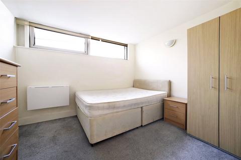 2 bedroom apartment to rent, 2 Artichoke Hill, London, E1W