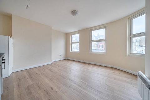 undefined, Uxbridge Road, Shepherd's Bush, London, W12