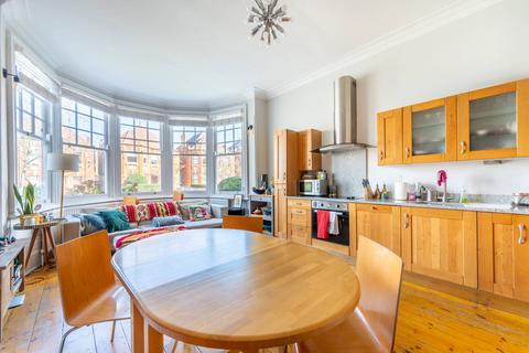 2 bedroom flat to rent, Exeter Road, Mapesbury Estate, London, NW2