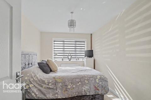 2 bedroom bungalow for sale, Wing Road, Leysdown