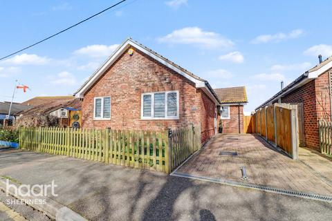 2 bedroom bungalow for sale, Wing Road, Leysdown