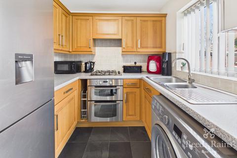 3 bedroom semi-detached house for sale, Greenacres Drive, West Yorkshire WF10