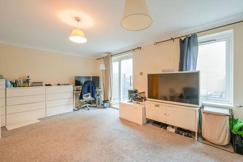 2 bedroom flat to rent, Conant Mews, Aldgate, London, E1