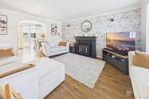 4 bedroom detached house for sale, Grasmere Close, Eastbourne BN23
