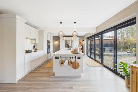 5 bedroom detached house for sale, Sheeprake Lane, Sewerby