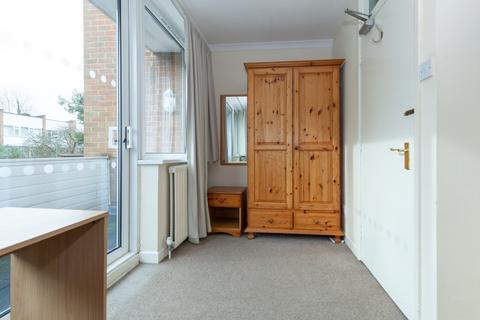1 bedroom in a house share to rent, Horwood Close, Headington