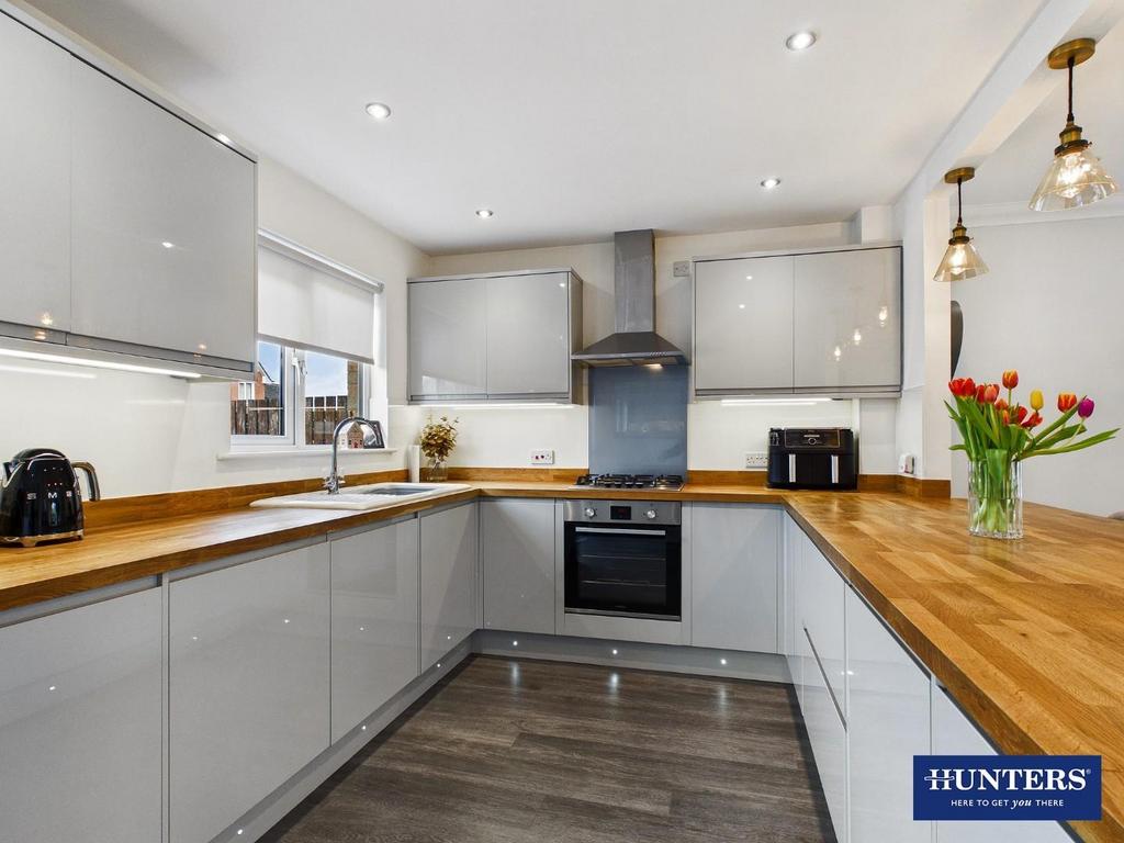 Kitchen/Dining