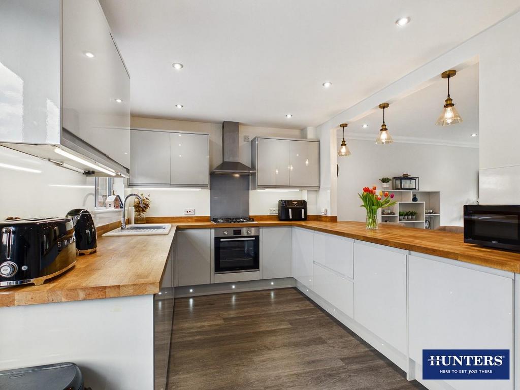 Kitchen/Dining