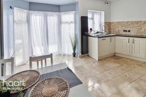 5 bedroom semi-detached house for sale, Herent Drive, Clayhall