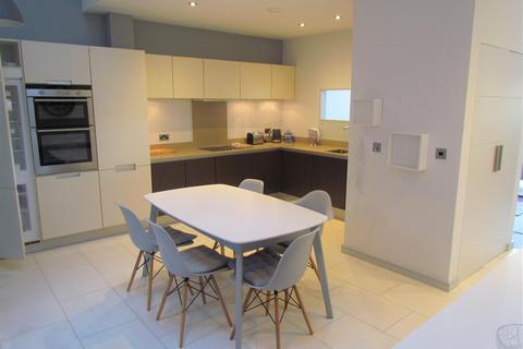 undefined, Spire View, Pickering