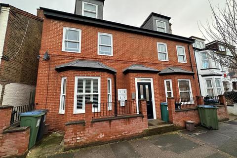 1 bedroom flat to rent - Gladstone Road, Watford WD17