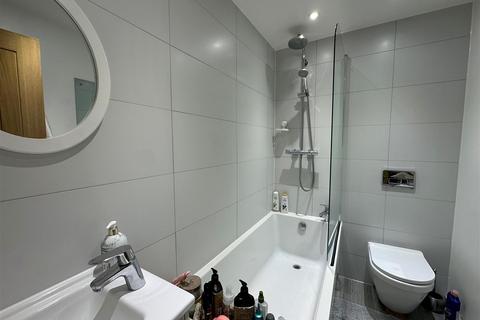 1 bedroom flat to rent, Gladstone Road, Watford WD17