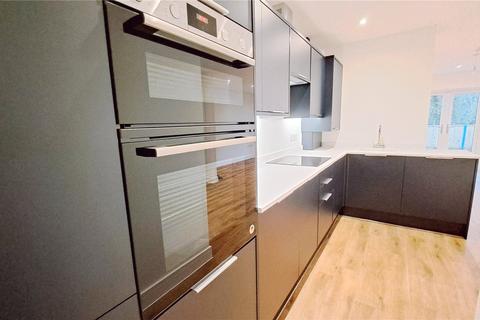 5 bedroom semi-detached house to rent, Stanislas Place, East Sussex TN38