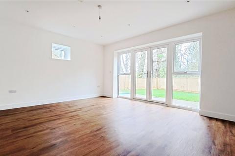 5 bedroom semi-detached house to rent, Stanislas Place, East Sussex TN38
