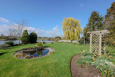 undefined, Preston Crowmarsh, Wallingford OX10