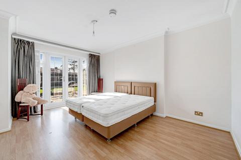 undefined, Bowes Road, Acton