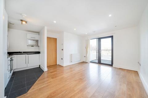 1 bedroom flat to rent, Turner Street, London E16