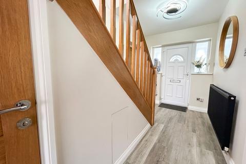 4 bedroom semi-detached house for sale, Hastings Road, Manchester M30