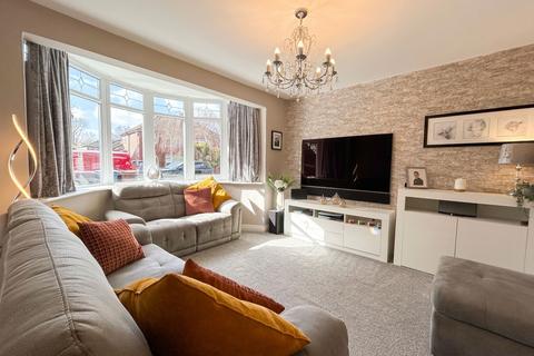 4 bedroom semi-detached house for sale, Hastings Road, Manchester M30