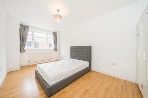 2 bedroom flat to rent, Bethnal Green Road, London E2