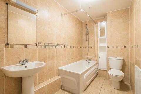 2 bedroom flat to rent, Bethnal Green Road, London E2