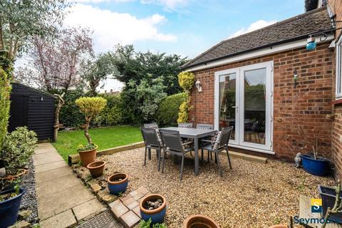 undefined, Hornbeam Road, Surrey GU1