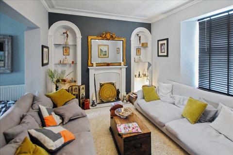 3 bedroom terraced house for sale, 37 Church Street